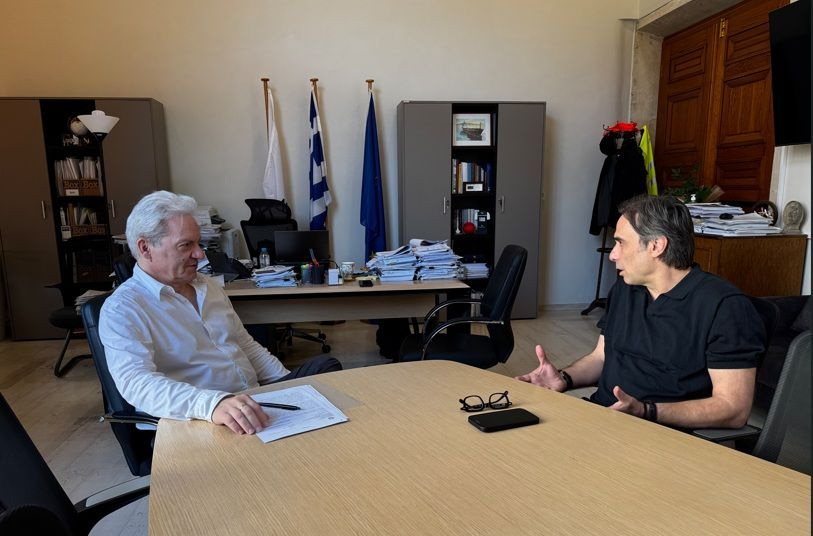 Συνάντηση του Δημάρχου Ηρακλείου Αλέξη Καλοκαιρινού με τον Αντιπρόεδρο της ΠΑΕ ΟΦΗ Ηλία Πουρσανίδη