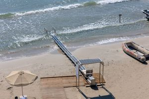 Τέσσερις πλέον οι μηχανισμοί Seatrac στις παραλίες του Δήμου Αγίου Νικολάου