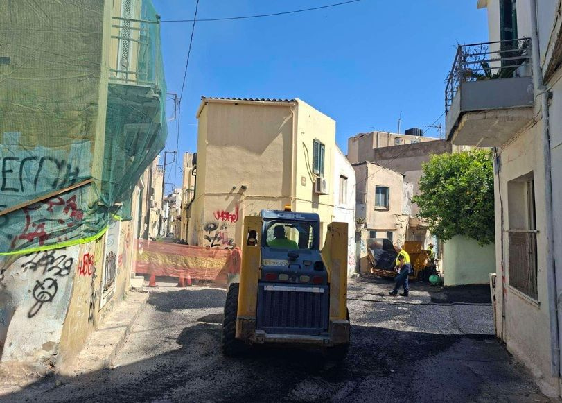Συνεχίζεται το πρόγραμμα ασφαλτοστρώσεων στο Δήμο Ηρακλείου