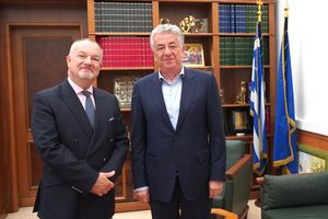 Αποχαιρετιστήρια επίσκεψη του Βρετανού Πρέσβη στον Περιφερειάρχη Κρήτης