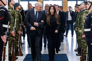 Γκιφλόιλ: Ποστάρει Δένδια να λέει ότι η Ελλάδα παίρνει F-35 μαζί με F-16 Viper και Rafale