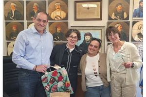 Συνάντηση του Δημάρχου Ανωγείων Σωκράτη Κεφαλογιάννη με τις Maria Skoula και Zilla de Boer για το καινοτόμο εγχείρημα «Ποκάρι»