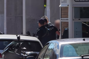 Το σχέδιο, τα όπλα και οι πυροβολισμοί – Όλη η απολογία του 89χρονου «πιστολέρο» για την επίθεση σε ΕΦΚΑ και Πρωτοδικείο