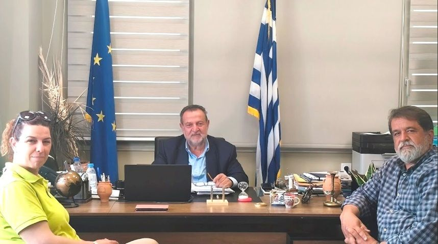 Συνάντηση Δημάρχου Μινώα Πεδιάδας με το Δίκτυο Οινοποιών Κρήτης για την ενίσχυση της παρουσίας του κρητικού κρασιού στις πολιτιστικές εκδηλώσεις