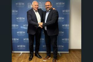 Η ακτομηχανική μελέτη και οι παρεμβάσεις με έργα ύδρευσης στο επίκεντρο συνάντησης του Δημάρχου Βιάννου με το Γενικό Γραμματέα του Υπουργείου Ναυτιλίας