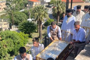 Πίστη, παράδοση και ιστορία στην επέτειο ανακομιδής των Ιερών Λειψάνων του Αγίου Μύρωνα