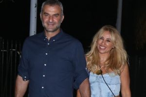 (ΒΙΝΤΕΟ) «Ξεκουράσου αγάπη μου, να είσαι σίγουρη ότι πάλι εσένα θα ερωτευόμουν»