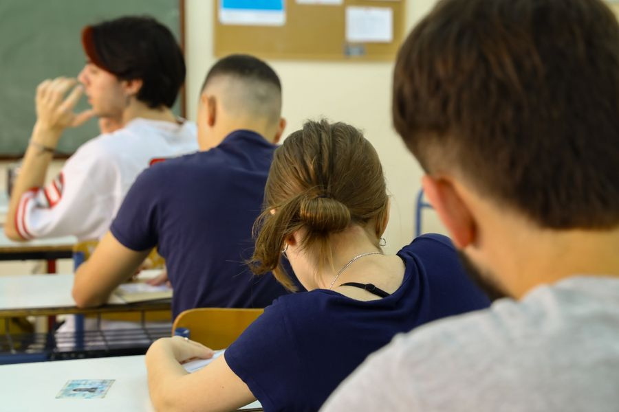 Ξεκινούν την Παρασκευή Πανελλαδικές Εξετάσεις – Τα «απαγορευμένα» των πανελληνίων