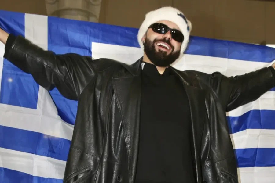 Eurovision 2026: O Akylas έφτασε στη Βιέννη