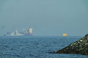Νέες απειλές των Φρουρών της Επανάστασης προς τα πλοία που δεν τηρούν τις οδηγίες τους στα Στενά του Ορμούζ