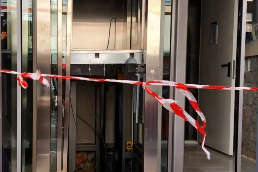 Χωρίς τις αισθήσεις της ανασύρθηκε από ασανσέρ μια γυναίκα στην Κηφισιά