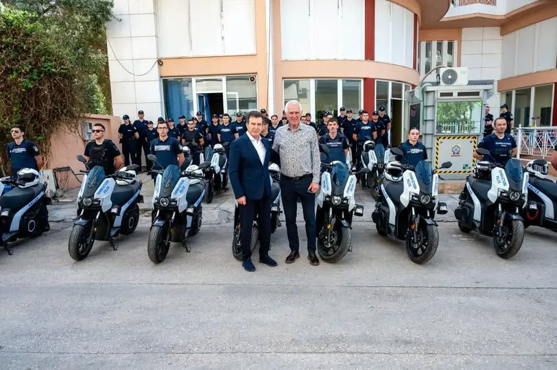 Δωρεά 90 οχημάτων από τον Όμιλο ΔΕΗ στην Άμεση Δράση Αττικής
