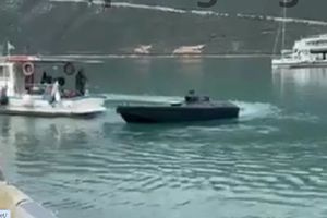 Μυστήριο με στρατιωτικού τύπου θαλάσσιο drone που εντοπίστηκε σε σπηλιά στη Λευκάδα