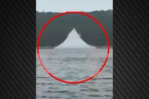 Εντυπωσιακό βίντεο από την ανατίναξη των εκρηκτικών του θαλάσσιου drone στη Λευκάδα