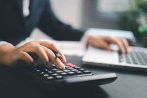 Φορολογικές δηλώσεις: Ποιοι κερδίζουν έκπτωση 4% στον φόρο