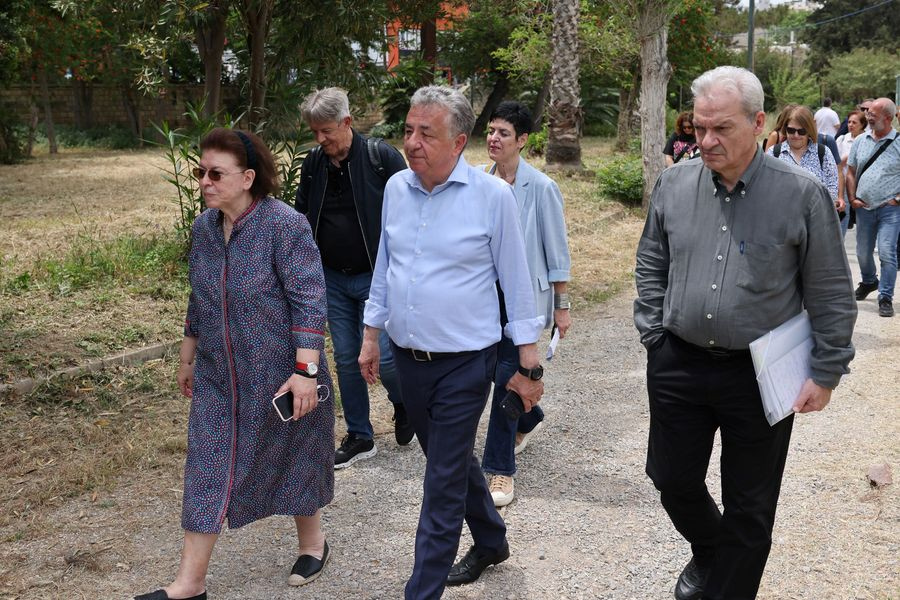 Μπλόκο στη στάθμευση: Κλείνει κάθε “παραθυράκι” για πάρκινγκ στα ενετικά τείχη η Μενδώνη – Δύσκολα πάλι… για τον Δήμο Ηρακλείου