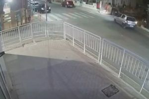Σοκαριστικό βίντεο: Η στιγμή της παράσυρσης γυναίκας από μηχανή στις Γούρνες