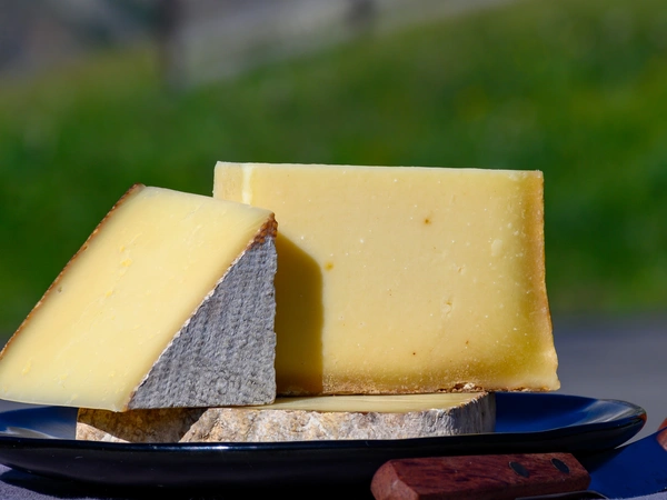 Taste Atlas: Η γραβιέρα Κρήτης στα κορυφαία τυριά του κόσμου