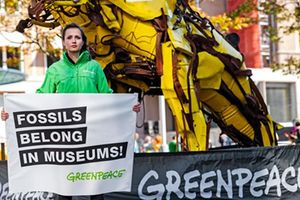 Greenpeace: Ο πόλεμος κατά του Ιράν αποφέρει νέα κέρδη-ρεκόρ στους πετρελαϊκούς κολοσσούς, ενώ τα νοικοκυριά πληρώνουν το τίμημα