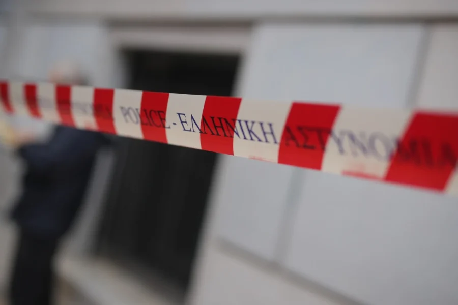 Ηλιούπολη: «Για τη Μελίνα» – Η επιθυμία των γονιών της ανήλικης που έπεσε από την ταράτσα