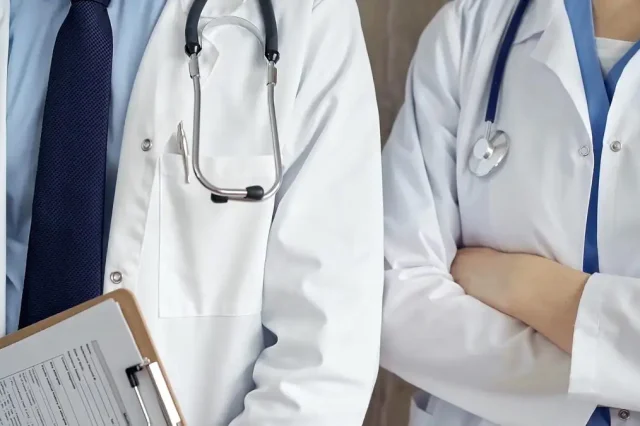Εργαζόμενοι στο ΕΣΥ και το ΕΚΑΒ θα βγαίνουν στη σύνταξη 5 χρόνια νωρίτερα μετά την ένταξη στα βαρεά και ανθυγιεινά