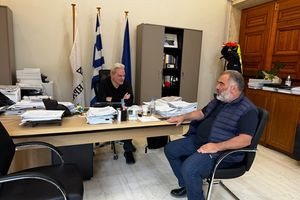 Συνάντηση του Δημάρχου Ηρακλείου με τον Πρόεδρο της ΕΑΣΗ