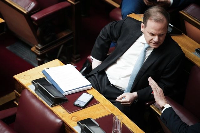 Τέμπη: “Ο Καραμανλής γνώριζε τα κενά ασφαλείας στα τρένα”