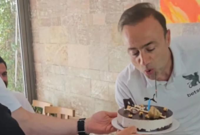 Γενέθλια για τον Χρήστο Κόντη – Η συγκινητική έκπληξη από τους παίκτες του ΟΦΗ