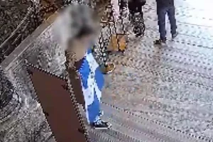 Ποινή φυλάκισης με αναστολή για τους Έλληνες που άνοιξαν σημαία στην Αγία Σοφία