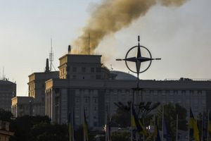 Η Μόσχα προαναγγέλλει πλήγματα σε διοικητικά κέντρα στο Κίεβο και ζητά από ξένους διπλωμάτες να το εγκαταλείψουν