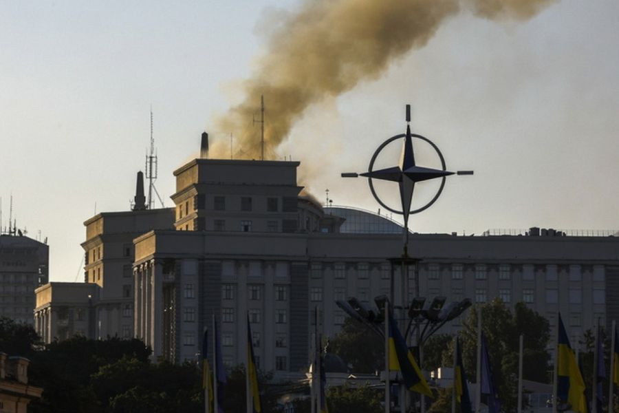 Η Μόσχα προαναγγέλλει πλήγματα σε διοικητικά κέντρα στο Κίεβο και ζητά από ξένους διπλωμάτες να το εγκαταλείψουν