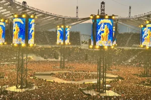 Οι Metallica ξεσήκωσαν το ΟΑΚΑ – Ξεκίνησε η ιστορική συναυλία