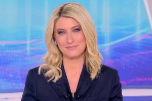 «Καληνύχτα σας και εις το επανιδείν»: Συγκινημένη η Σία Κοσιώνη στο τελευταίο της δελτίο στον ΣΚΑΪ
