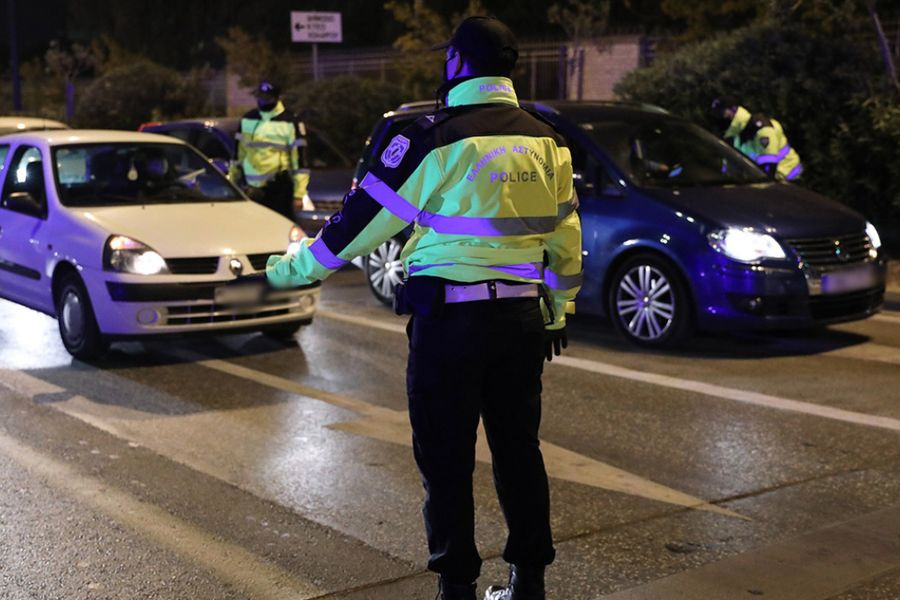 «Κάρφωνε» τα μπλόκα της τροχαίας σε εφαρμογή με χιλιάδες μέλη και συνελήφθη