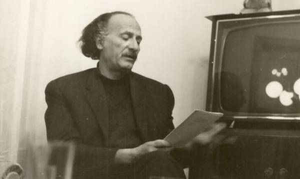Μιχάλης Κατσαρός: Ο ανυπότακτος και πολιτικός ποιητής της νεοελληνικής γραφής