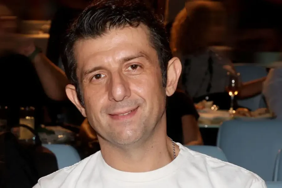 Μιχάλης Οικονόμου: Δεν ξυπνάμε κάθε πρωί και λέμε «είμαστε μία διαφορετική οικογένεια»
