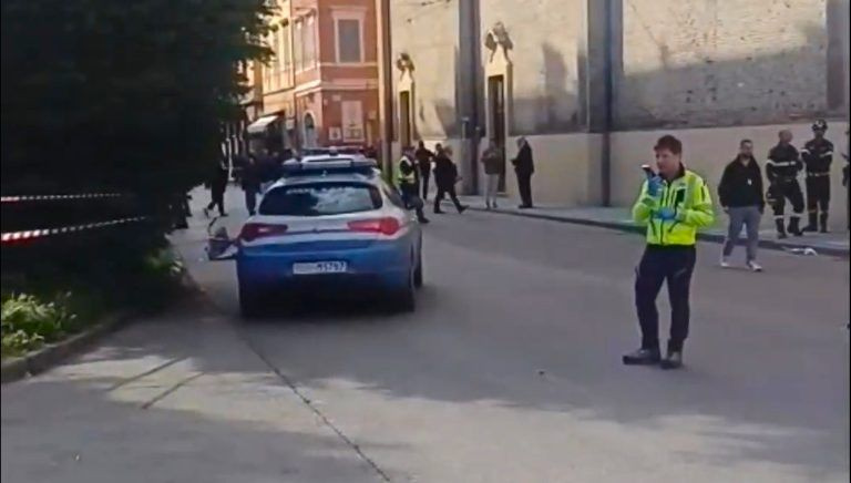 Ιταλία: Αυτοκίνητο έπεσε σε πεζούς στη Μόντενα