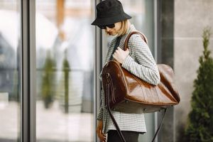 Ποιες Τσάντες θεωρούνται ιδανικές για τις ανάγκες του γραφείου;