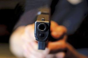 Πήγε οπλισμένος στο μαγαζί όπου εργάζεται η πρώην σύντροφός του