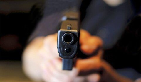 Πήγε οπλισμένος στο μαγαζί όπου εργάζεται η πρώην σύντροφός του