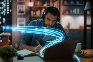 Η COSMOTE TELEKOM ενισχύει τη θέση της Ελλάδας στον διεθνή χάρτη συνδεσιμότητας