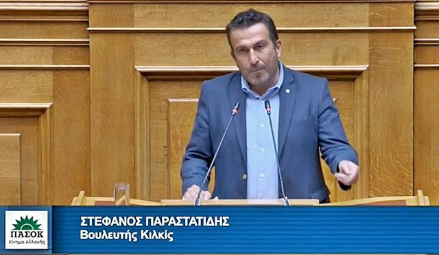 Στις κυβερνητικές παλινωδίες, το ΠΑΣΟΚ απαντά: Εθνικό Απολυτήριο αντί των Πανελλαδικών
