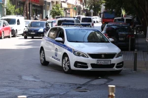 Πυροβόλησαν γυναίκα έξω από καφετέρια στην Καλλιθέα