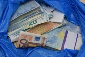 Θύμα απάτης και κλοπής μια 66χρονη στην Κρήτη – Έβγαλε τα λεφτά στο δρόμο και της τα άρπαξαν όταν κατάλαβε πως δεν υπάρχει ΔΕΔΔΗΕ!