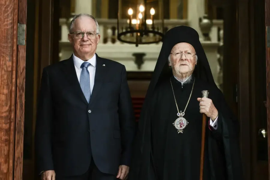 Βαρθολομαίος από το Προεδρικό Μέγαρο: «Ο ρατσισμός και οι φυλετικές διακρίσεις είναι μακριά από το ήθος της Ορθοδοξίας»