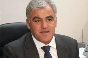 «Έφυγε» κι ο Σεραφείμ πριν ξεκινήσει το συνέδριο της ΝΔ