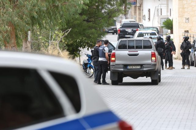 Κοινό μυστικό το καθεστώς τρομοκρατίας από την οικογενειακή «μαφία» στην Κρήτη – Αρνούνται την εμπλοκή τους στην υπόθεση οι τρεις κατηγορούμενοι