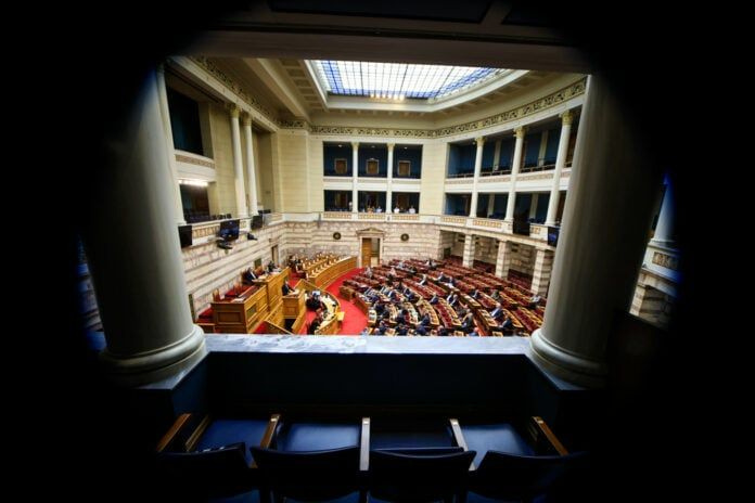 Βουλή: Με 151 βουλευτές η απόφαση για σύσταση εξεταστικής για τις υποκλοπές – Σφοδρή αντιπαράθεση