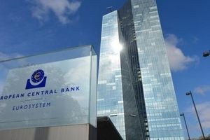 Καμπανάκι από ΕΚΤ για αυξημένους κινδύνους στη χρηματοπιστωτική σταθερότητα