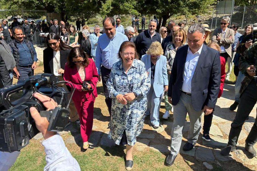 Αναμνηστική πινακίδα στην Αρχαία Ζώμινθο – Λ. Μενδώνη: Πολύ σημαντική εθνική επιτυχία η ένταξη των μινωικών ανακτορικών κέντρων στον κατάλογο της UNESCO